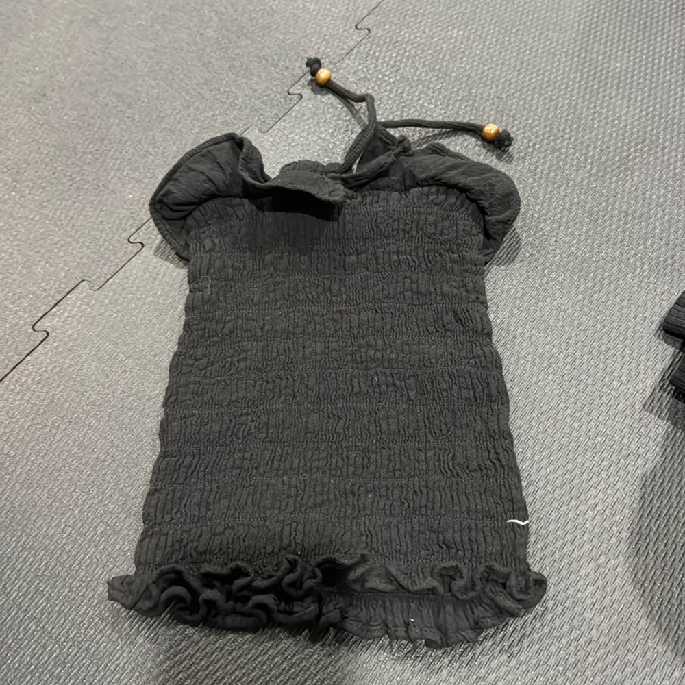 Sea spice black ruffle tube top